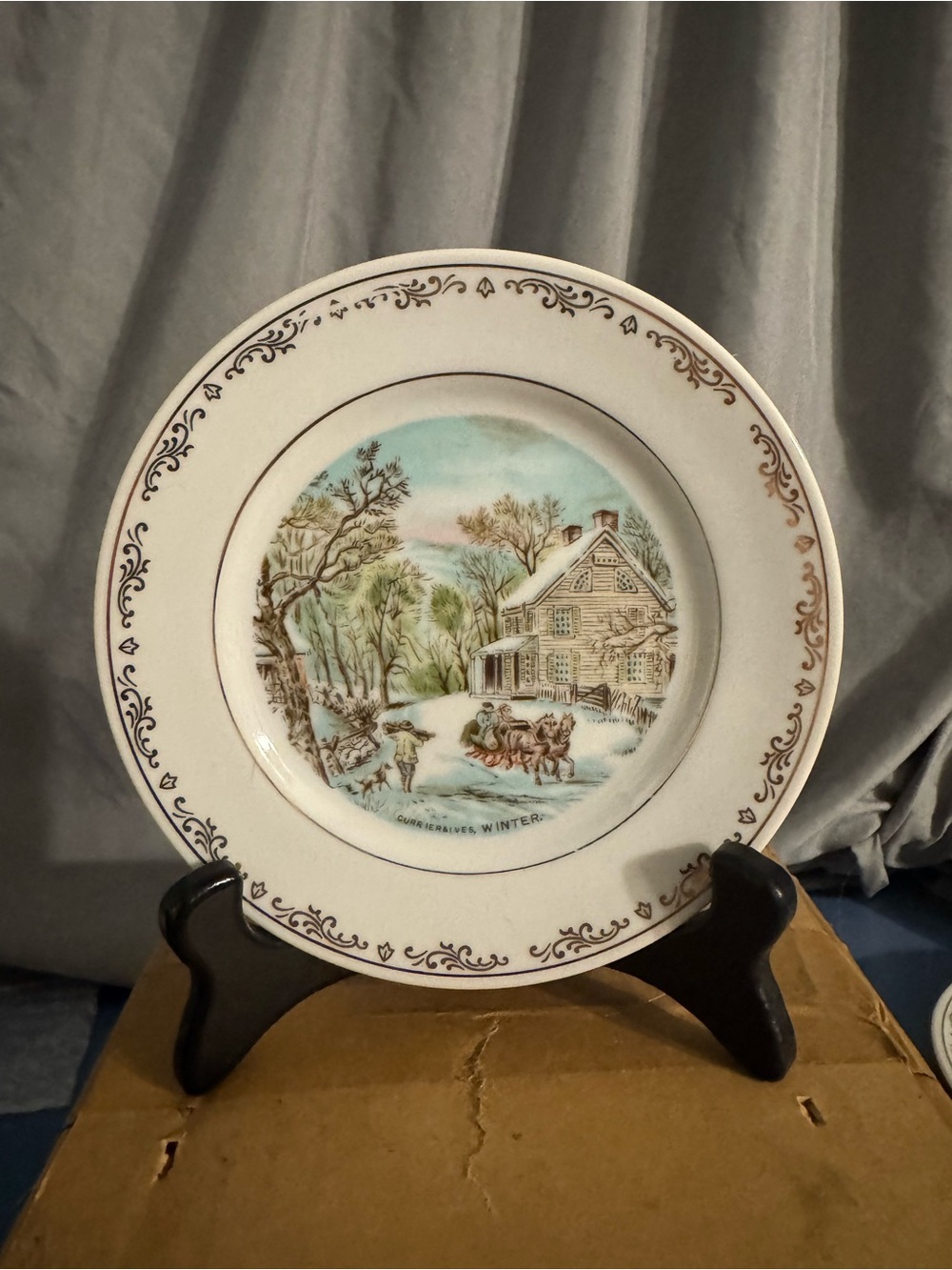 The FourSeasons CURRIER & INES four plate set